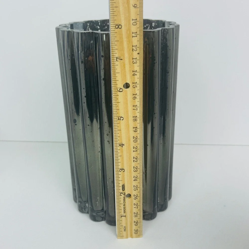 Unbranded Vase OS Fluted Mercury Glass Dark Silver Speckled Ribbed Excellent